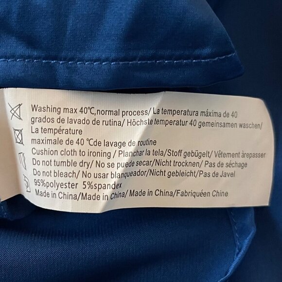 Ekouaer Womens Camisole Tank Medium Adjustable Spaghetti Straps Lightweight New - Picture 6 of 6